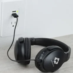 Harlow Light-Up Logo Bluetooth Headphones